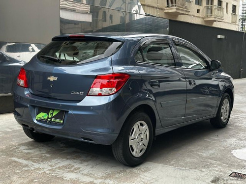 Chevrolet Onix Onix 1.0 MPFI LT 8V FLEX 4P MANUAL