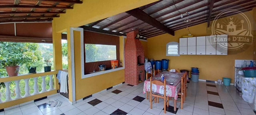 Bela Chácara A 50 Metros Do Asfalto!