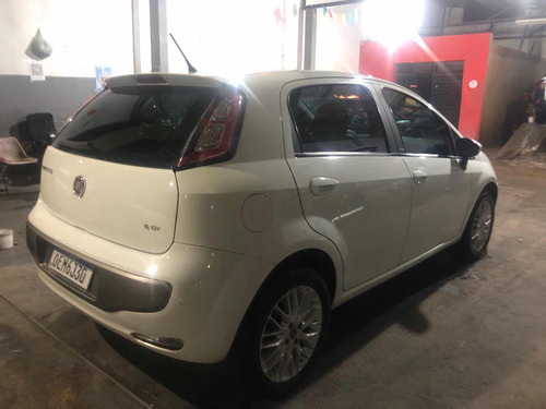 Fiat Punto 1.6 16v Essence Flex Dualogic 5p