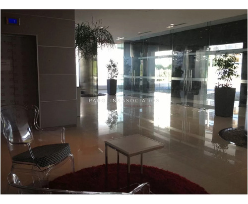 Apartamento De 3 Dormitorios En Venta En Icon Brava Tower, Punta Del Este.