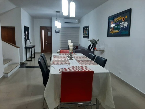 Imagen 3 de 24 de Yosmar & Fernando Venden Town House En Resid Bonaventura Home Mañongo. Foth-377