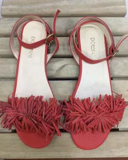 Sandalias Bajas De Cuero Vacuno Rojas Y Pulsera En Tobillo