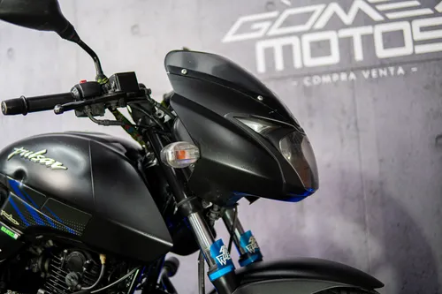 Bajaj Pulsar 180 Fi Neon 2022