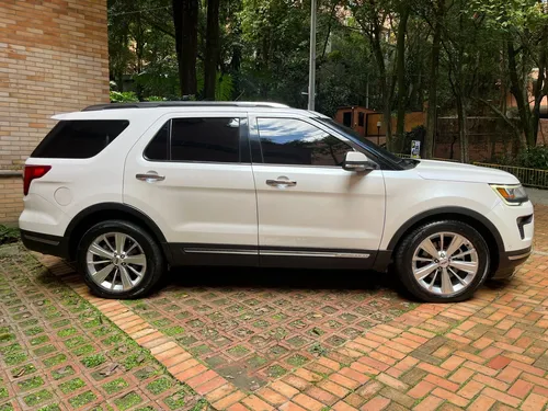 Ford Explorer 2.3 Limited 4x4