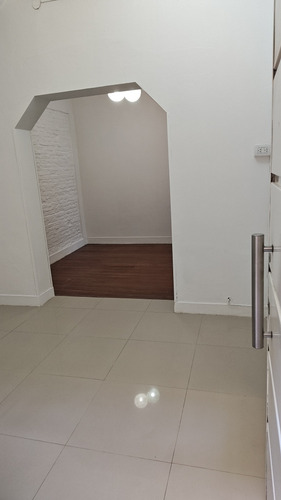 Ph 2 O 3 Ambientes Planta Baja Con Patio ,caballito Norte, Frente A Plaza Irlanda, Refaccionado