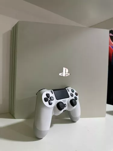 Sony PlayStation 4 Pro 1TB Standard cor glacier white
