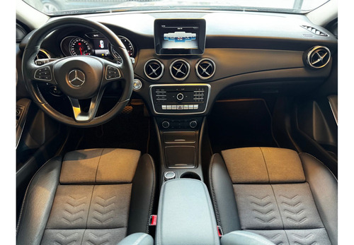 Mercedes-Benz Classe GLA 1.6 Style Turbo Flex 5p