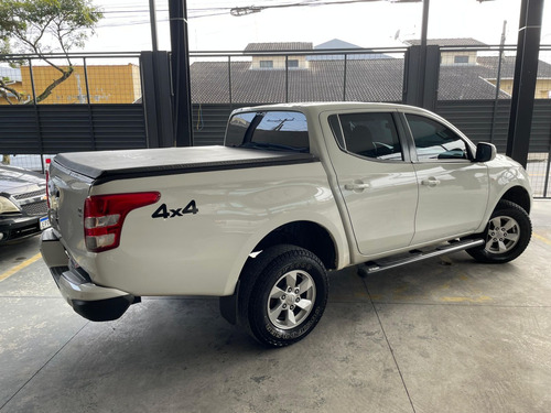 Mitsubishi L200 Triton Sport GL 4X4 2.4 16V Mivec Turbo Dies. Mec.