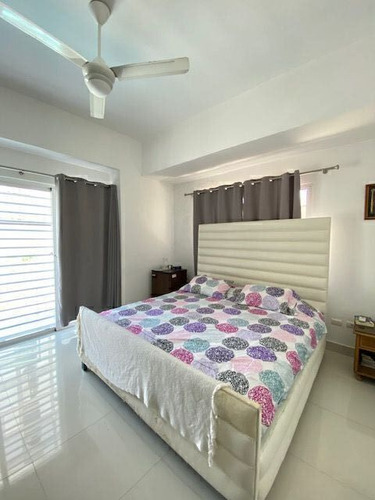Venta De Elegante Apartamento Céntrico, Naco