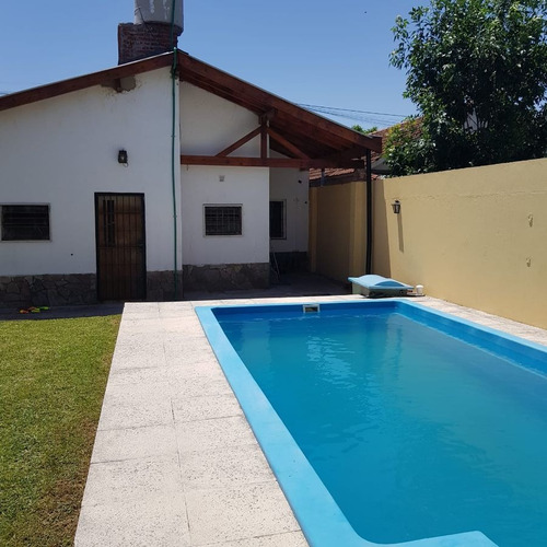 Imagen 9 de 19 de Casa En Venta Con Parque Y Pileta, 3 Ambientes En Bella Vista