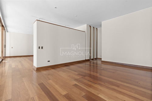 Casa En Venta De 6 Dorm. En Colina
