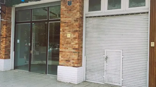 Venta Local En Pleno Foco Comercial Sobre Av. En Liniers