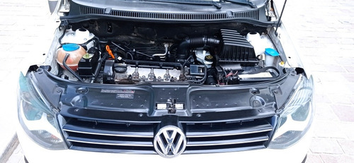 Volkswagen Suran 1.6 Highline 101cv 2014