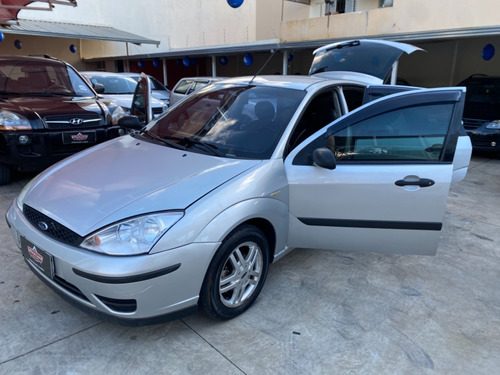 Ford Focus Prata 2007