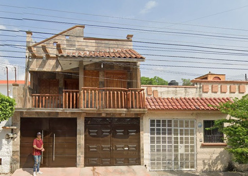 Sk01- Casa En Remate Bancario En C. Araucarias, El Vergel, Tuxtla Gutierrez, Chis. (65% Debajo De Su Valor Comercial, Solo Recursos Propios)