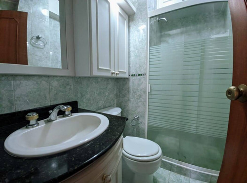 Imagen 9 de 14 de Apartamento En Venta En Naguanagua