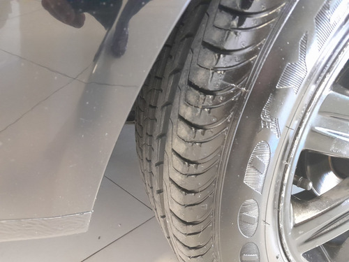 Imagen 11 de 15 de Ford Fiesta Max Max Ambiente Con Gnc Rp
