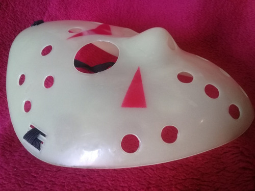 Imagen 2 de 6 de Mascara Pvc Jason Friday The 13 Glow In The Dark Envio Oca!!