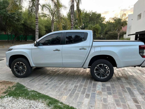 Mitsubishi L200 2.4 Di-d High Power 181cv Cuero