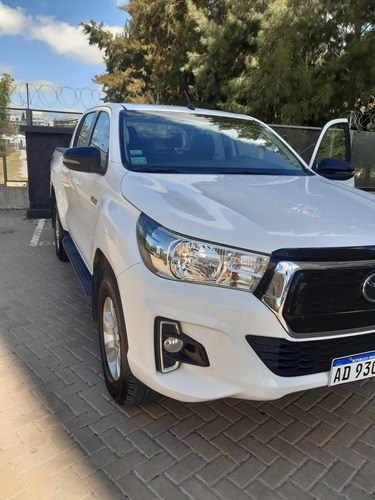 Toyota Hilux 2.8 Cd Sr 177cv 4x4 2019