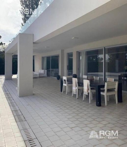 Imagen 4 de 24 de Espectacular Casa Frente Al Polo En Tortugas C C
