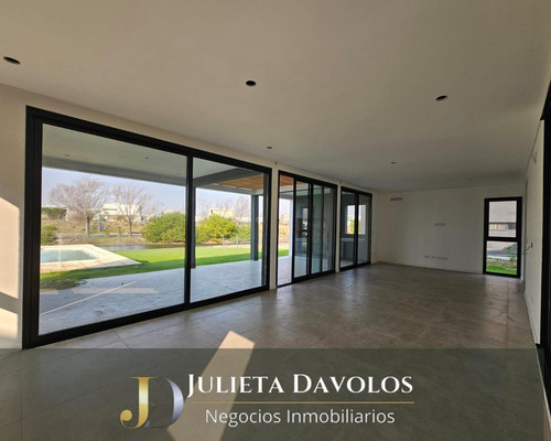 Casa Espejo Al Agua En Venta 5 Ambientes El Canton Barrio Golf Escobar-maschwitz