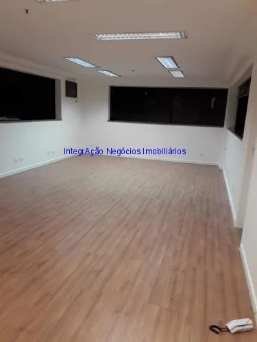 Imagem 5 de 10 de Conjunto Comercial 42.72m², 02 Banheiros E 01 Vaga Na Garagem. Condomínio Com Recepção E Segurança 24hrs. Excelente Localização - 21060703 - 69569390