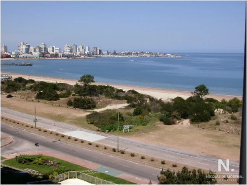 Venta Apartamento En Playa Mansa 2 Dormitorios
