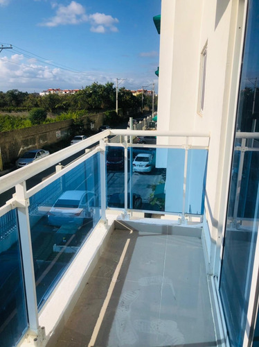 Apartamento En Autopista San Isidro, 3 Hab, 2 Baños, 1 Parq