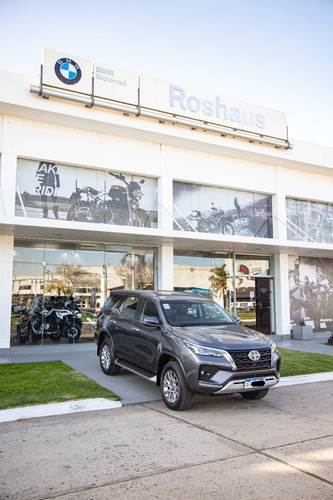 Imagen 5 de 15 de Toyota Sw4 Srx 2.8tdi 204cv Permuto Por Moto !!