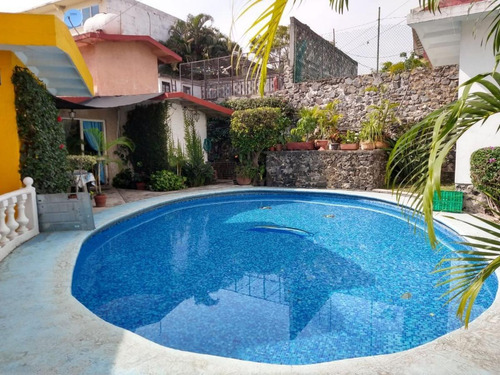Imagen 4 de 25 de Bonita Casa En Condominio En Jardines De Cuernavaca