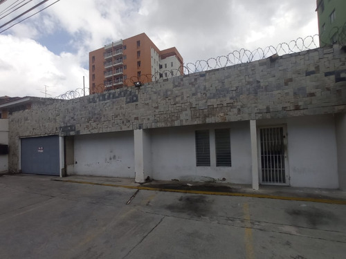 Casa Comercial En El Este De Barquisimeto. Emss Vende 