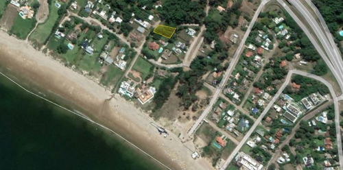 Imagen 3 de 5 de Lote En Esquina A Una Cuadra De La Bajada A La Playa