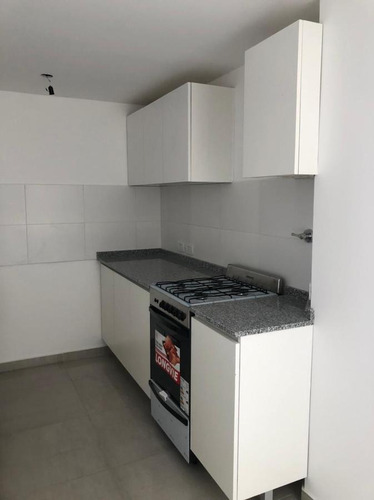 Imagen 7 de 12 de En Venta Depto 3 Amb En Edif. Al Fte En Lanus Oeste (049)