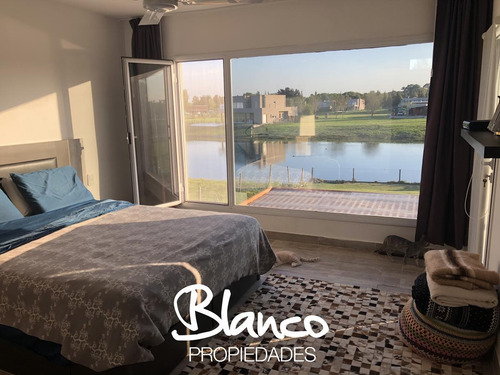 A Laguna! Venta De Excelente Propiedad De Dos Plantas Dentro Del Barrio San Matías