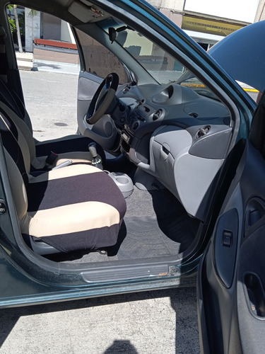 Toyota Yaris Sol