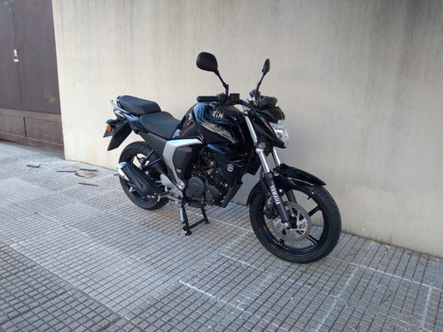Imagen 2 de 8 de Yamaha Fz Fi Excelente Estado !!!