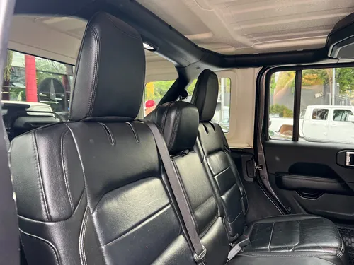 Jeep Wrangler 3.7 Unlimited Sahara 3.6 4x4 At