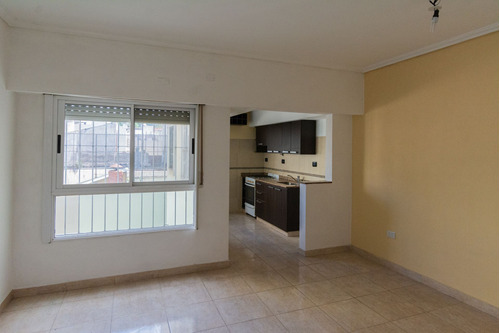 Venta Departamento 2 Ambientes Liniers