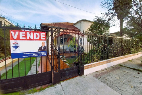 Casa En Venta Ñuñoa, 5d + 4b + 3est, Suarez Mujica