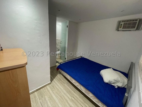 23-30160 Venta Hermosa Casa, Completamente Remodelada Y Decorada Con Muy Buen Gusto