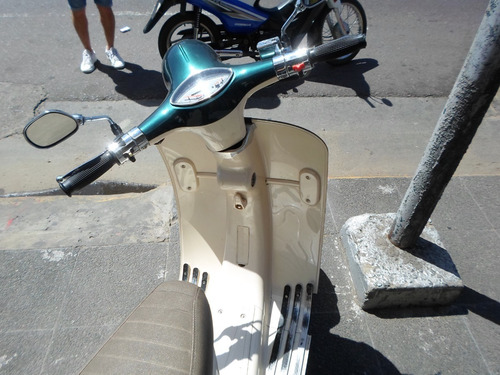 Imagen 3 de 12 de Zanella Scooter Retro Ev-mod 150 Motos March (cod.01)