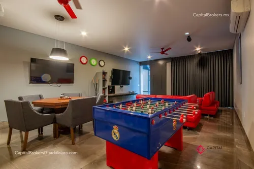 Casa De Lujo Con Alberca En Venta Zona Andares
