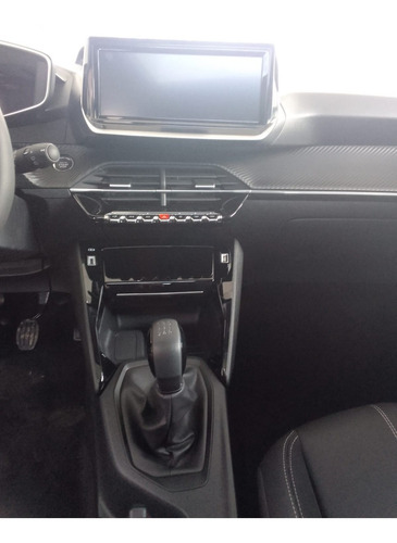 Imagen 11 de 17 de Peugeot 208