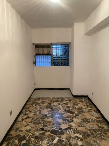 Apartamento En Venta  El Paraíso Av. Páez - Caracas