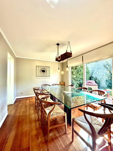 Condominio + Una Cuadra De Costanera Norte + Impecable