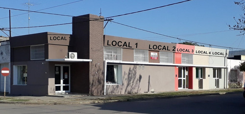 Venta De Excelente Complejo Locales Comercial En Serodino.