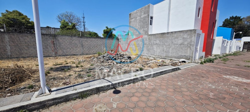 En Venta Terreno Plano Con Conexion A Servicios En Coll. Centro En Cuautla