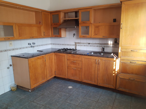 Alquiler De Dúplex En Barrio Los Robles