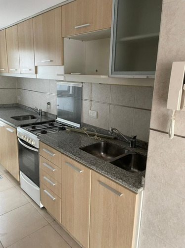 Departamento En Belgrano, 3 Ambientes Con Cochera.